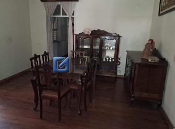 Casa · 155m² · 2 Quartos · 3 Vagas · Terreno no miolo do Bairro Santa Paula