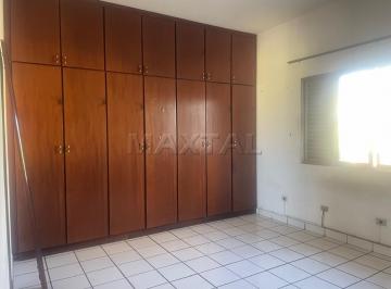 Casa · 450m² · 4 Quartos · 3 Vagas · Sobrado à Venda, com 4 dormitórios, 2 suítes, 5 banheiros, 3 vagas, terraço, 450m², no Limão.