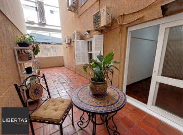 Apartamento · 76m² · 3 Quartos · 1 Vaga · Apartamento no bairro Auxiliadora de 3 dormitórios e amplo pátio PARA ALUGAR
