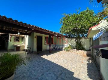 1ca2ddbf390c34cc900f1fcabe193c1d34f9cefd · Casa com 3 dormitórios para alugar, 225 m² por R$ 4.683/mês - Itaipu - Niterói/RJ