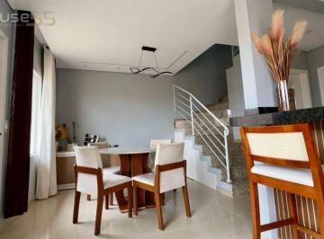 089e27f30006594f230591cf34c817b0ce03a830 · Sobrado com 2 quartos no bairro Xaxim - Em Condomínio Fechado