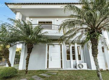 6d5f0614e2b48de576b8c7d93b320b22ccaa2699 · Lindíssima Casa com 3 dormitórios à venda, 246 m² por R$ 2.200.000 - Vila Bancária - Campo Largo/PR