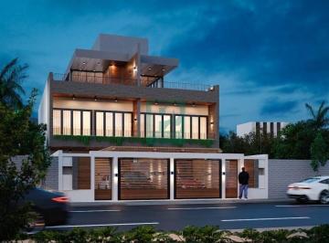 Casa · 234m² · 3 Quartos · 2 Vagas · Amplo Sobrado Triplex | A Poucos Metros do Mar de Zimbros - Bombinhas/SC