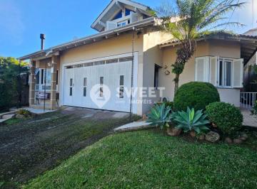 Casa · 225m² · 4 Quartos · 2 Vagas · Casa Alvenaria com piscina - SUPER COMPLETA