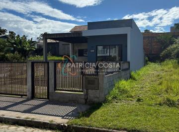 Casa · 140m² · 4 Quartos · 2 Vagas · Duas Casas à Venda no Ambrósio - Garopaba/SC