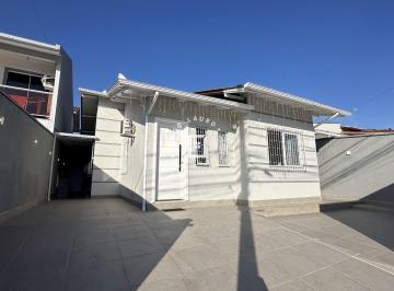 Casa · 130m² · 3 Quartos · 2 Vagas · Casa Mobiliada com 03 Dormitórios no Bela Vista
