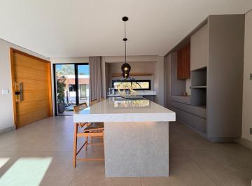 Casa · 300m² · 3 Quartos · 3 Vagas · Condomínio Passargada - Casa de 3 quatos - 300m² - 3 vagas - á venda R$1.750.000,00 no Condominio Pa