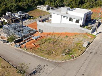 Terreno · 451m² · Terreno de esquina com 450m² em condomínio fechado - São José