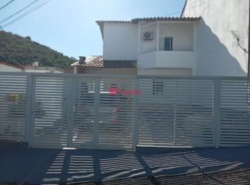 Casa · 123m² · 3 Quartos · 2 Vagas · CASA NO PECHINCHA - 3 quartos