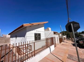 Casa · 51m² · 2 Quartos · 1 Vaga · Casa à venda em ótima lozaçização na região do JARDIM COOPAGRO, TOLEDO - PR