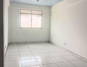 fc4fe14bac3f70ad72dcddc8fd726d010b1bdff5 · Apartamento com 2 dormitórios à venda, 76 m² por R$ 300.000,00 - Itapuã - Salvador/BA
