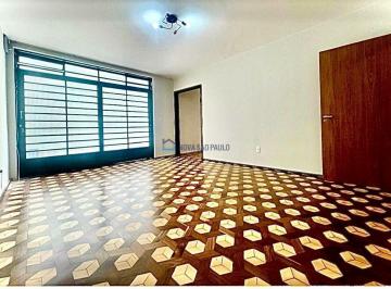 Casa · 216m² · 3 Quartos · 3 Vagas · Sobrado residencial com 03 dormitórios e 03 vagas de garagem.