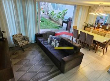 Casa · 178m² · 4 Quartos · 3 Vagas · Condomínio Fechado - Casa de Alto Padrão com 178 m², 4 suítes e 3 vagas, perto do Metro Tucuruvi!!!