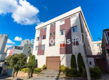 Fachada · Excelente apartamento, claro, arejado, com vista e privacidade.