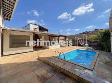 Piscina · Casa colonial 4 quartos no Serrano | Piscina, sauna e 4 Vagas.
