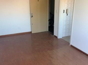 Apartamento · 35m² · 1 Quarto · Apartamento de 1 Dormitório com 38m² – Excelente Localização