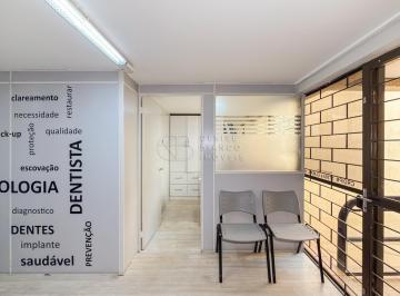 Comercial · 64m² · 1 Vaga · Sala comercial no Água Verde, 64m² , 1 vaga de gar