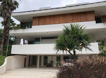 Casa de 4 quartos, Barueri · Casa a Venda em Alphaville