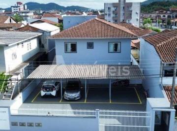 Apartamento · 60m² · 2 Quartos · Apartamento no Bairro Aventureiro com 60m² ótimo espaço, lavanderia grande!