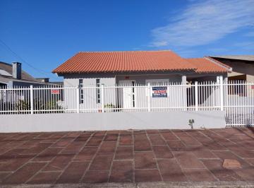 Casa · 3 Quartos · 2 Vagas · Casa à Venda no Centro de Cidreira com Laje