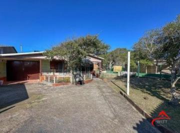Casa · 80m² · 3 Quartos · 3 Vagas · Casa no Balneário de Pinhal de 3 dormitórios e amplo pátio