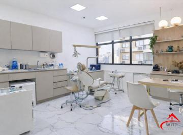 Comercial · 38m² · 2 Quartos · 1 Vaga · Sala Comercial com 4 Ambientes e Garagem | 38m² | Rua 24 de Outubro