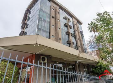 Comercial · 54m² · 2 Quartos · Conjunto comercial no bairro Floresta com terraço privativo DESOCUPADO