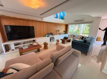 Casa · 300m² · 4 Quartos · Casa em Condomínio à venda Próximo ao Country| 4 qts, 3 suítes, piscina e espaço gourmet-