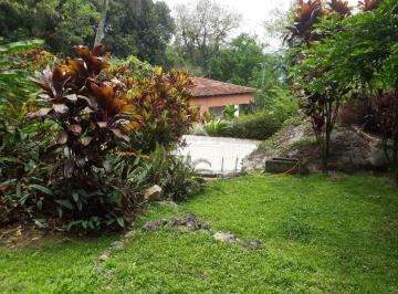 Rural · 1248m² · 3 Quartos · Excelente Sítio 5000m² ,no Parque da Serra de Petrópolis, com piscina, quadra de vôlei e churrasquei