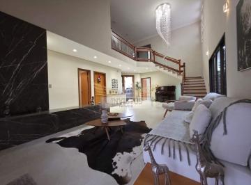 Casa · 265m² · 4 Quartos · 4 Vagas · Sobrado com 4 Quartos para Comprar, 265m² - Jardim São Caetano, São Caetano do Sul/SP.