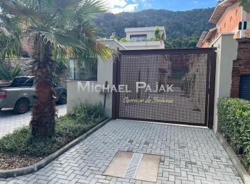 Casa · 247m² · 4 Quartos · 2 Vagas · Exclusividade e qualidade de vida no litoral norte Barra do Juquehy Michael Pajak (11) 99996-4550