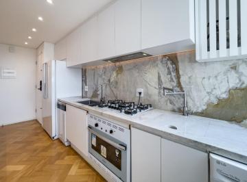 e871b858-f4f5-4074-bd30-b3223aa7f6f3 · Versátil cobertura para venda em Jardim da Glória com 3 quartos, sendo 1 suíte, 158m²