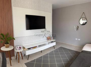 Casa · 140m² · 2 Quartos · 2 Vagas · Oportunidade - Casa - Jardim Santa Júlia - 2 Dormitórios - 70m².