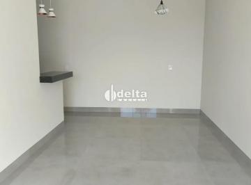 Casa · 185m² · 2 Quartos · 2 Vagas · Casa com 2 quartos sendo 1 suíte disponível para venda no bairro Aclimação em Uberlândia-MG