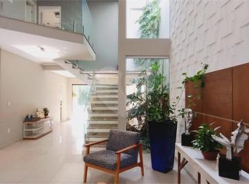 Casa · 360m² · 3 Quartos · 4 Vagas · Condomínio com 3 quartos à venda em Aparecidinha - SP