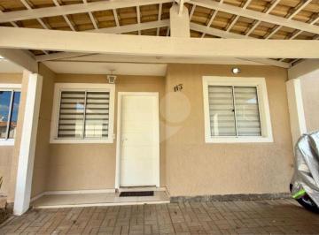 Casa de 3 quartos, Sorocaba · Condomínio com 3 quartos à venda em Bairro da vossoroca - SP