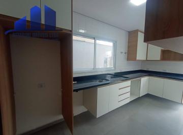 Casa · 160m² · 3 Quartos · 2 Vagas · Vendo sobrado em condomínio fechado! Valor R$1.090.000,00