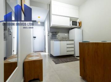 Vista para a cozinha e entrada · Vendo Stúdio 27 m², com 1 vaga coberta, na Granja Viana -Valor R$320.000,00