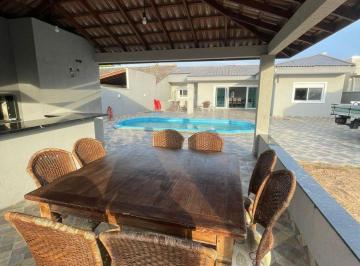 Casa de 2 quartos, Guaratuba · Casa 2 quartos com 110 metros a Venda em Guaratuba