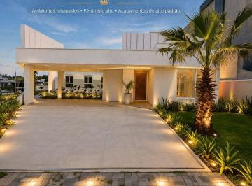 Casa de 3 quartos, Mogi das Cruzes · Casa Térrea de Esquina | 3 Suítes | Arquitetura Contemporânea | Condomínio Aruã Brisas | Alto Padrã