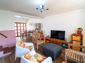 710d1548-a321-4213-8ac4-8a80123905c7 · Aconchegante casa para venda em Planalto Paulista com 4 quartos, sendo 1 suíte, 90m²