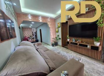 Casa · 217m² · 3 Quartos · 4 Vagas · Duas Casas Incríveis no Vera Cruz: Conforto, Modernidade e Excelente Oportunidad