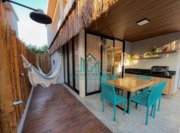 Casa · 159m² · 3 Quartos · 1 Vaga · Casa Duplex, Mobiliada, 3 Suítes, Piscina Privada com 159m² no Condomínio a Venda na Praia do Toque