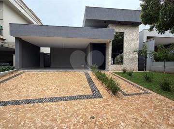 Casa · 203m² · 3 Quartos · 4 Vagas · Condomínio com 3 quartos à venda em Condomínio bella città - SP