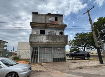 Comercial · 57m² · 4 Quartos · Prédio com 02 apartamentos e 01 loja comercial, qd 602 recanto das emas Df