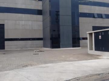 Comercial · 2200m² · 1 Quarto · 20 Vagas · Casa, Zona Industrial, Sorocaba, SP