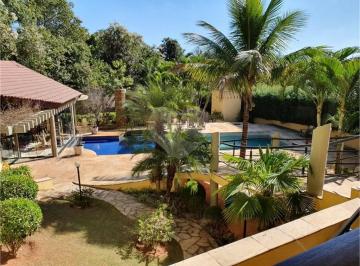 Casa · 550m² · 3 Quartos · 9 Vagas · Imponente mansão de luxo em condomínio exclusivo - 3 quartos, 3 suítes, 3 salas, 5 banheiros, 9 vaga
