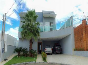 Casa · 300m² · 3 Quartos · 4 Vagas · Casa de luxo em condomínio à venda em Votorantim-SP, 3 quartos, 1 suíte, 2 banheiros, 4 vagas, 300m²