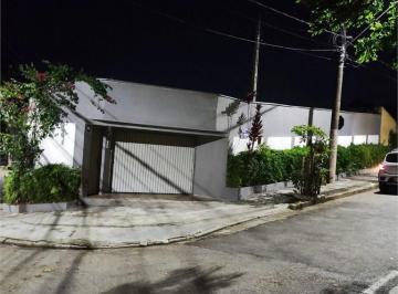 Casa · 327m² · 3 Quartos · 3 Vagas · Imperdível: Casa à venda em Sorocaba-SP, bairro Vila Trujillo! 3 quartos, 1 suíte, 3 salas, 2 banhei