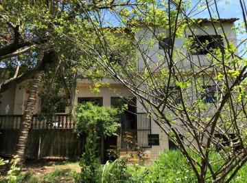 Casa · 310m² · 5 Quartos · 2 Vagas · Magnífica Casa à Venda no Centro de Salto de Pirapora-SP 5 Quartos, 3 Suítes, 1 Sala, 4 Banheiros,